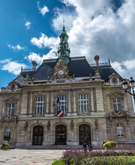 Mairie Levallois biographie