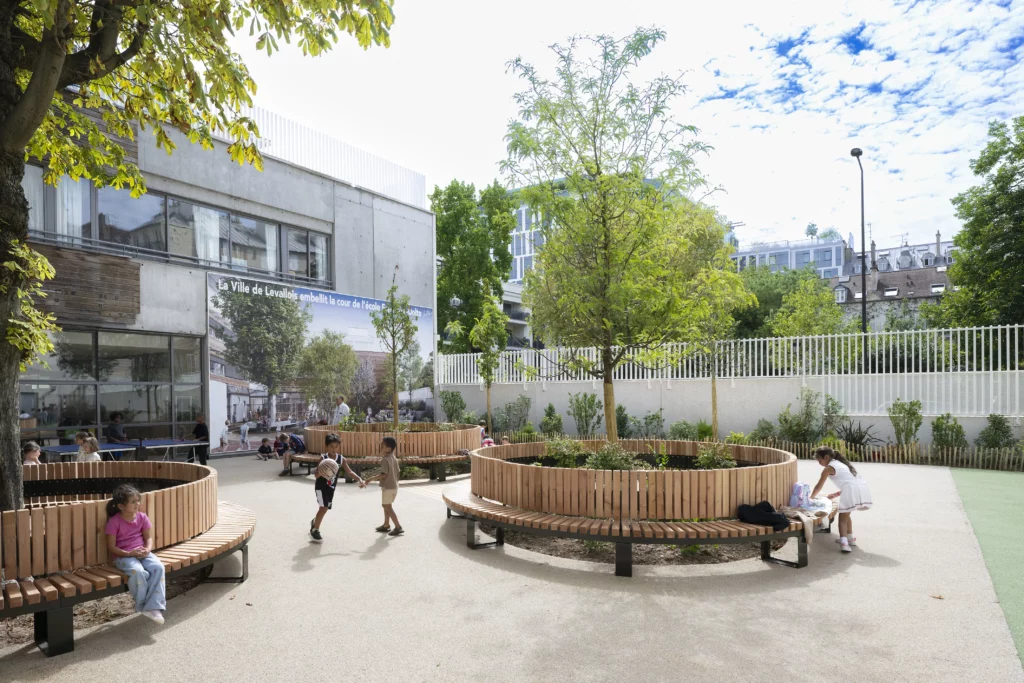 Levallois COUR DOLTO 006