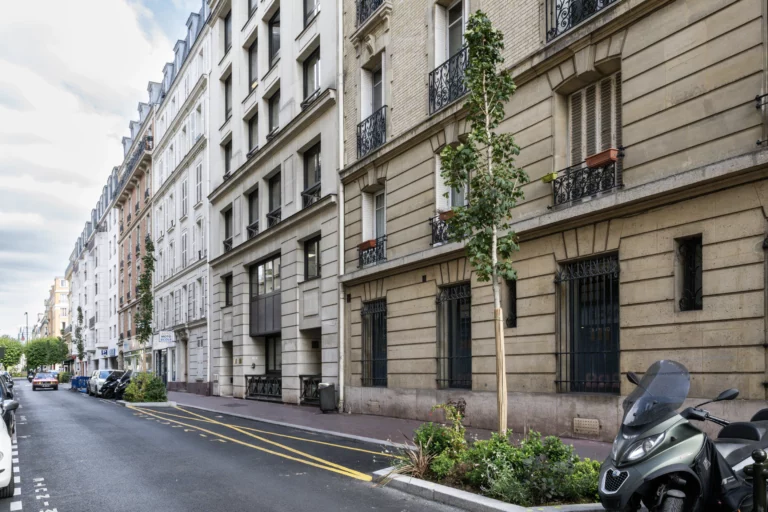 PLANTATIONS-RUE LOUISE MICHEL-003